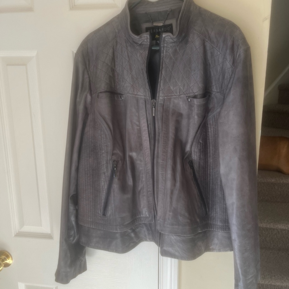 Bernardo Soft Leather Jacket Size 2X Gold Mob Wife Old Money Quiet Luxury Gray